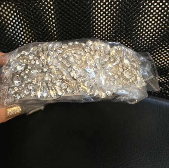 NWT Rhinestone Headband - Picture 4 of 4